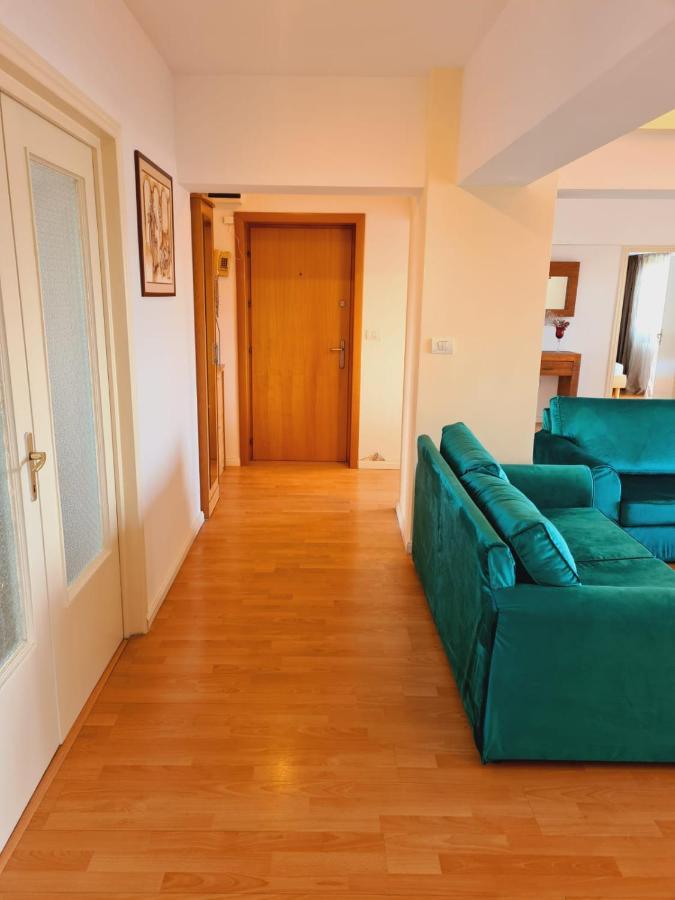 Old Town Apartment With Panoramic View Bucharest Exterior photo